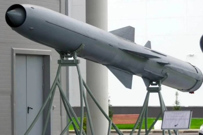 RF w nocy zaatakowała Ukrainę rakietą „Oniks” i ponad 110 dronami