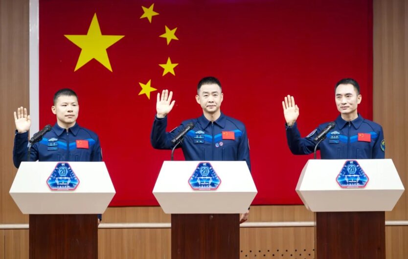 China erweitert seine Präsenz im Weltraum: 'Shenzhou-20' ist in den Orbit gestartet