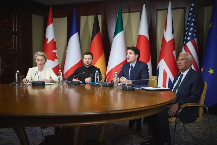 G7 leaders at the meeting