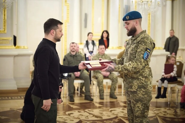 Зеленський нагородив військових державними нагородами