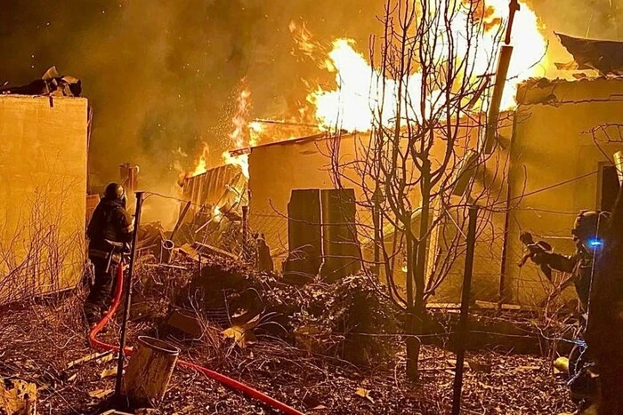 Изображение разрушений в Херсоне и пригороде