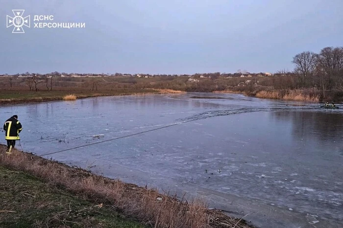 Дети провалились под лёд