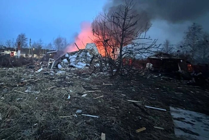 Rosja zaatakowała dziesiątki dronów: wiele zniszczeń, uszkodzona kolej (zdjęcia, wideo)