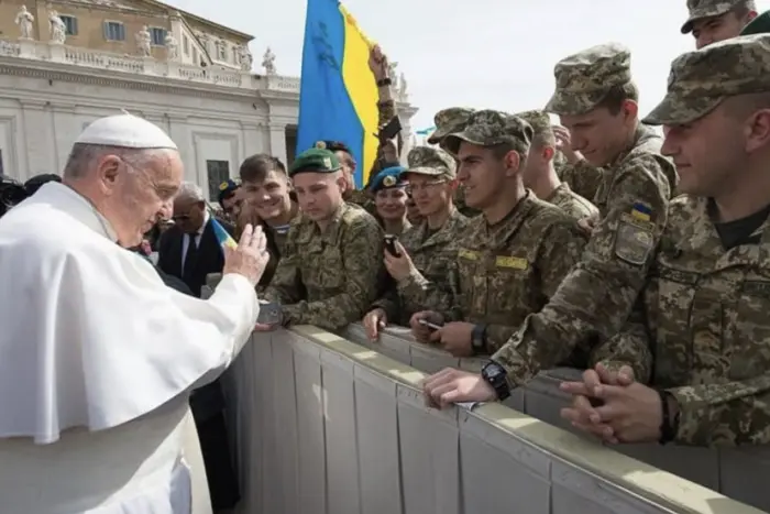 Pope Francis and the military of Ukraine