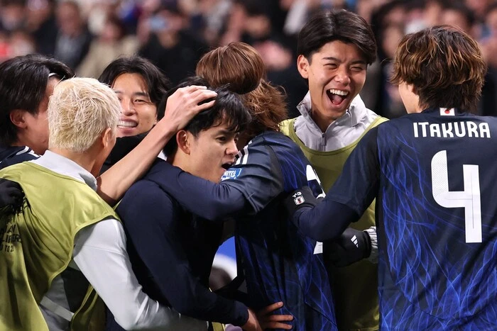 Die japanische Fußballnationalmannschaft hat sich als erste der Welt für die Weltmeisterschaft 2026 qualifiziert