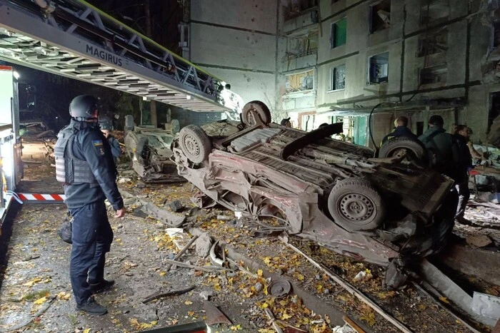 Wyniki rosyjskiego ataku na dom mieszkalny w Charkowie