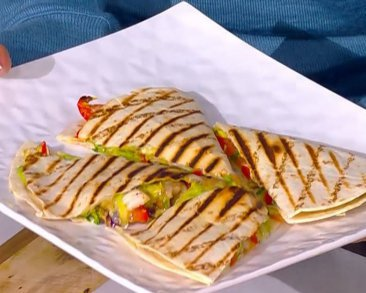 Herzhaftes mexikanisches Frühstück: Quesadilla mit Huhn in 10 Minuten