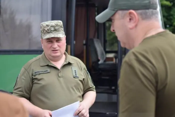 ТЦК знімають водіїв із автобусів