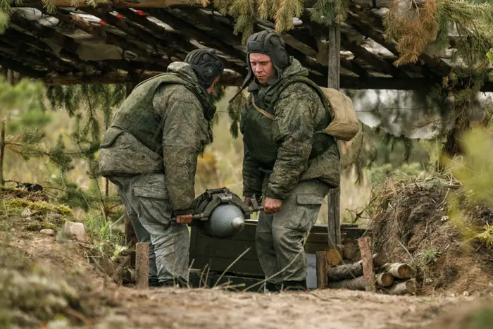 Militants are restoring armored vehicles on the front line