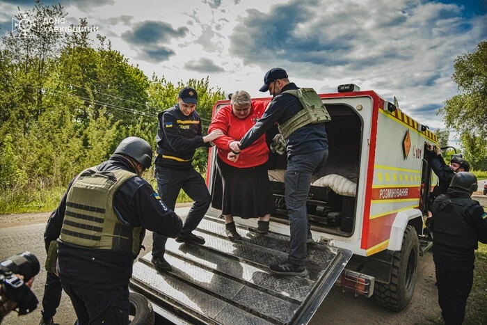 Behörden verstärken Evakuierungsmaßnahmen in einer Region der Region Charkiw