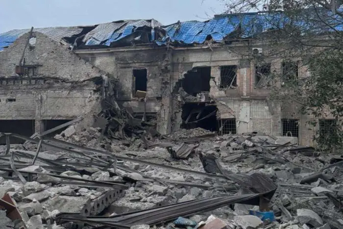 Die Besatzer in der Donezk-Region haben das Büro des Roten Kreuzes zerstört (Foto)