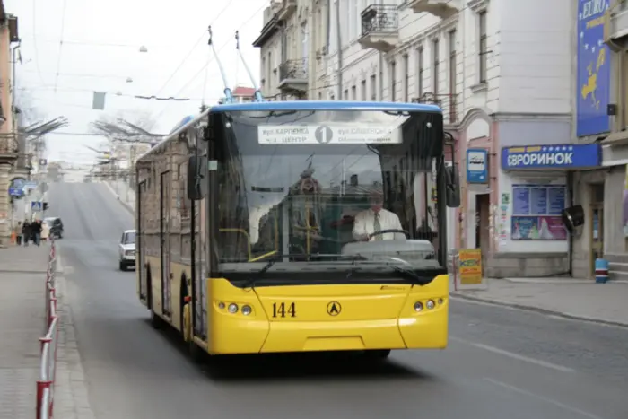 Partially restored operations of electric transport in Ternopil after the Russian attack