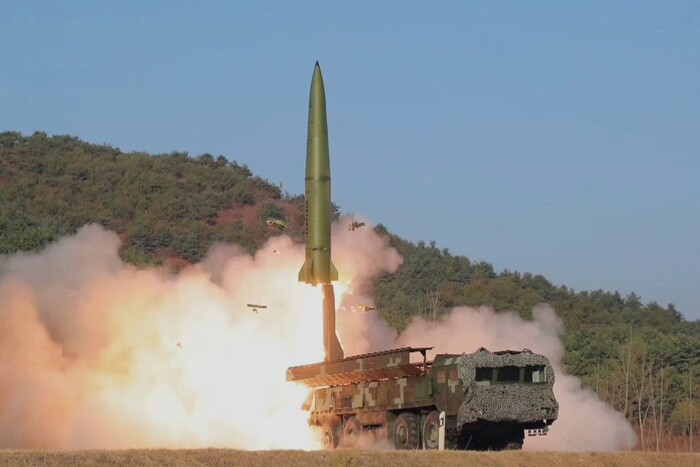 Nordkoreanische Rakete, mit der die Besatzer die Ukraine angegriffen haben, zerbrach in der Luft - Medien