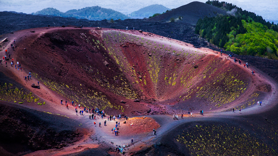 Witness Mount Etna causing damage