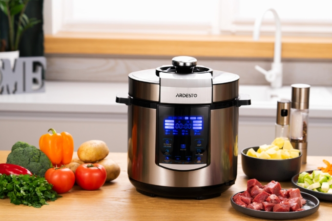 Multicooker with various functions and programs