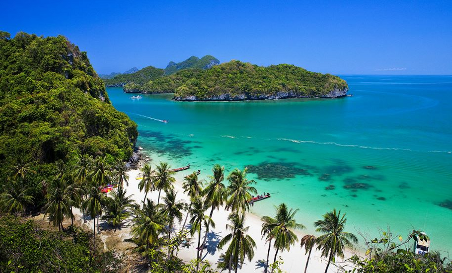 Scenic beaches on Samui island