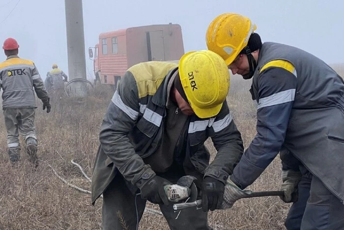 Енергетики рятують Покровськ від темряви