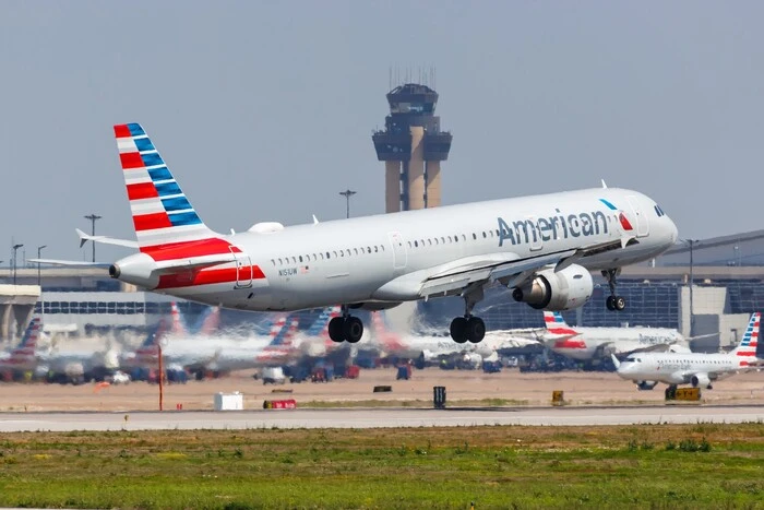 Shooting at a US airport, bullet in a plane