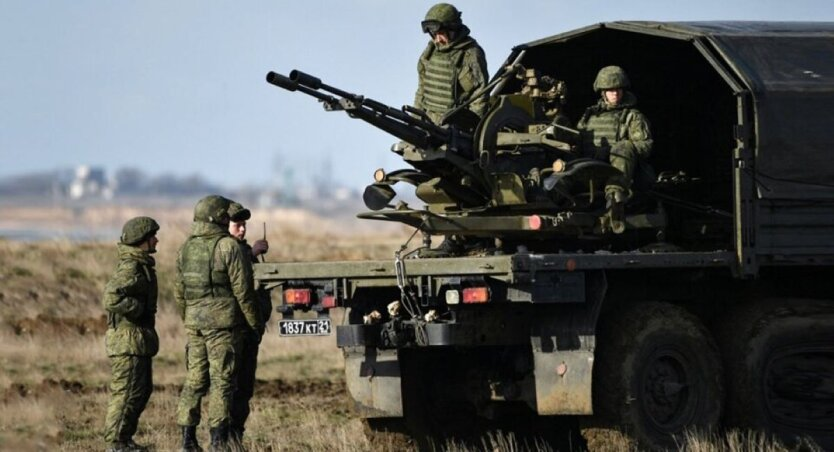 Ukrainian soldiers in the Russian army