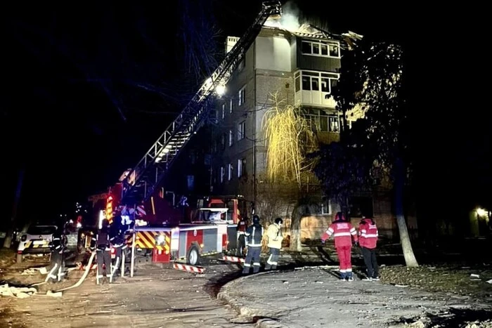 Drohnenangriff auf Mykolajiw: Rettungskräfte zeigen die Folgen