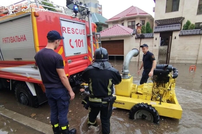 Consequences of the storm in Odessa: streets, houses, cars