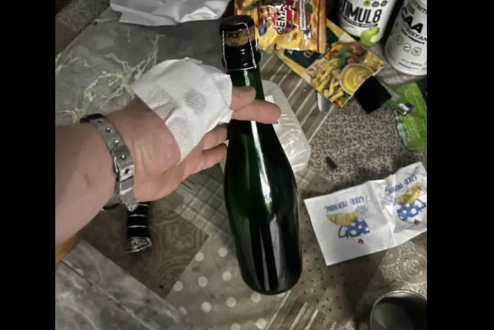 Besatzer haben ukrainischen Champagner, der aus Bachmut gestohlen wurde, versteigert (Foto)