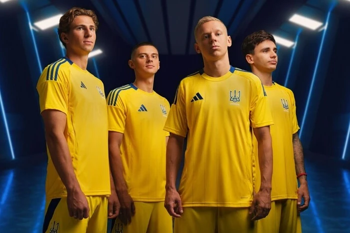 Ukrainischer Fußballverband präsentiert neues Trikot der ukrainischen Nationalmannschaft