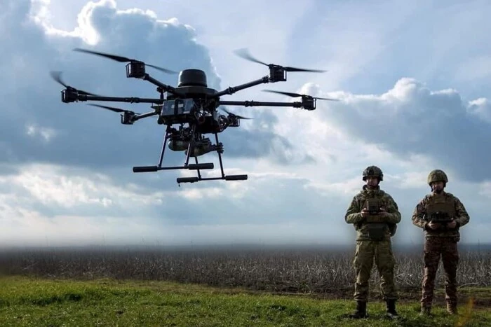 Państwo już zakupiło i dostarczyło na front milion dronów, - Zełenski