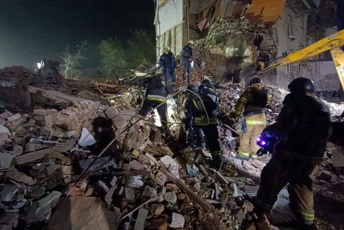 Rettungsaktion in Saporischschja nach Luftangriffen abgeschlossen (Video)