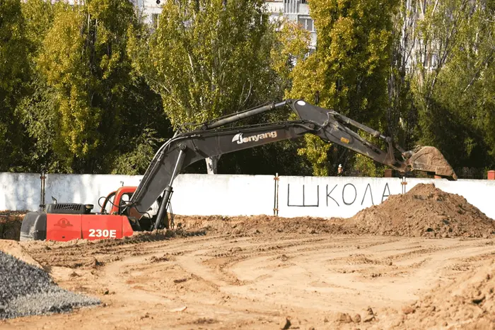 185 Mio. für den Bau unterirdischer Schulen in Cherson. Journalisten vermuten Betrug von Baufirmen