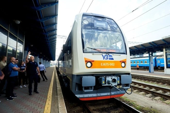 New train «Kyiv-Bratislava» starts running this year