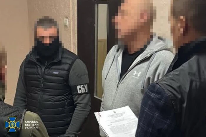 SBU Colonel Detains Defendant, Bribe in Detention Center