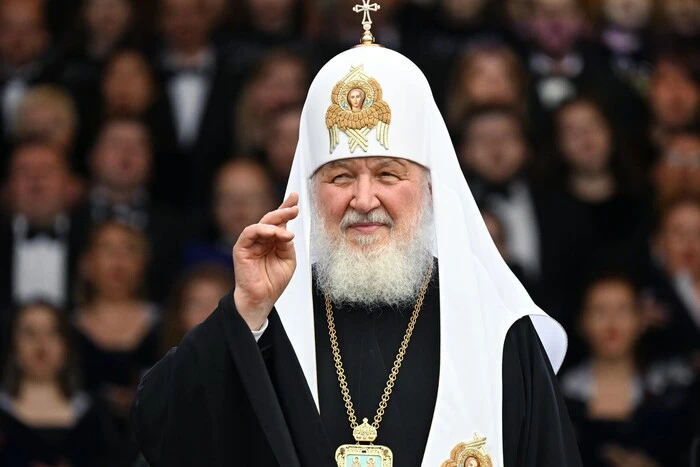 Patriarch Kirill presents a medal