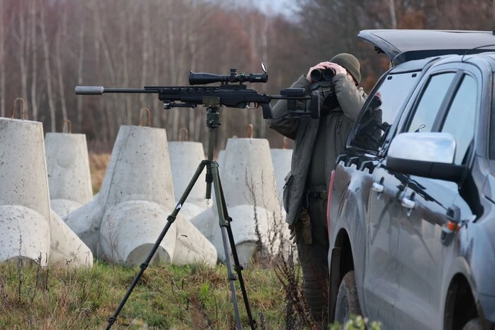 Image of the Ukrainian-Polish border with installed defensive fortifications