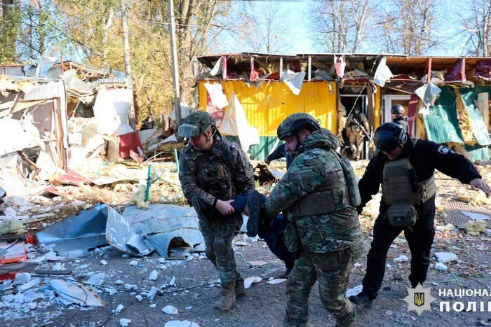 Besatzer warfen eine Luftbombe auf den Markt in Kupjansk: sieben Verletzte (Fotos)