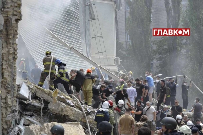 Шеф- лікар розповів деталі протиріччя