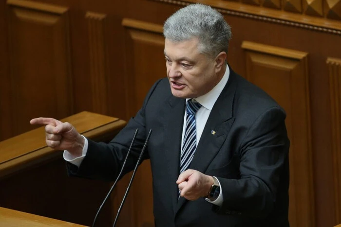 Poroshenko was caught taking a bribe