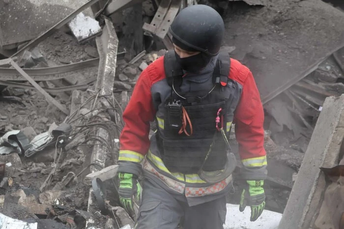 Під завалами знайдено померлу особу