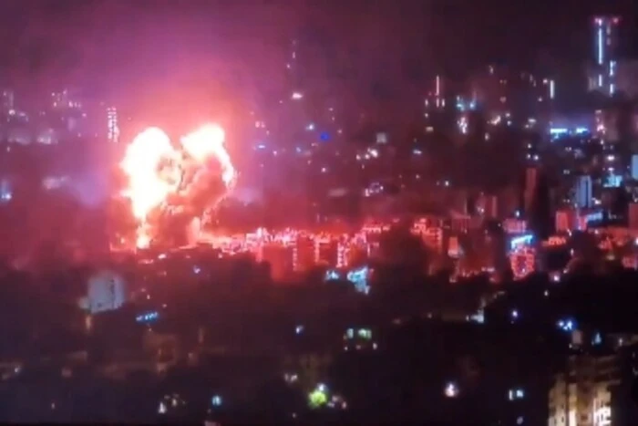 Israel strikes Hezbollah in the suburbs of Beirut (video)