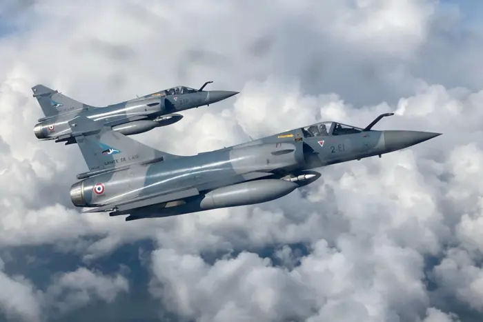 Mirage 2000 fighters brought to Ukraine