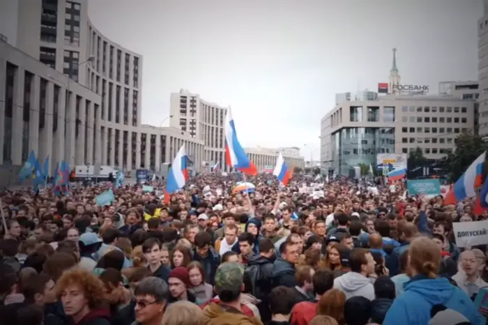 Russische Oppositionelle werden eine Anti-Kriegs-Demonstration in Berlin abhalten