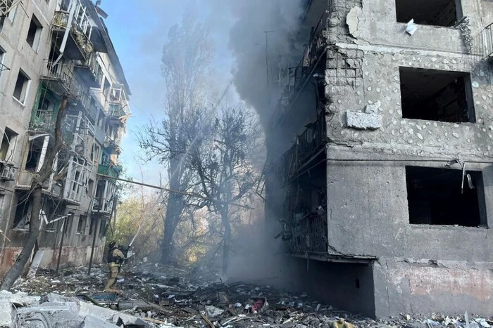 Five-story building in Myrnohrad in Donbas