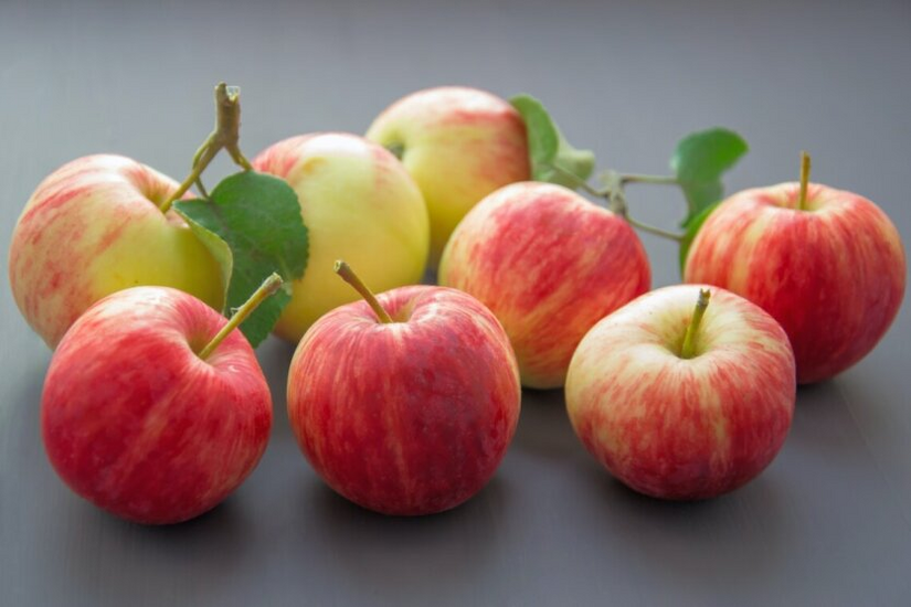 Apples in the Ukrainian market