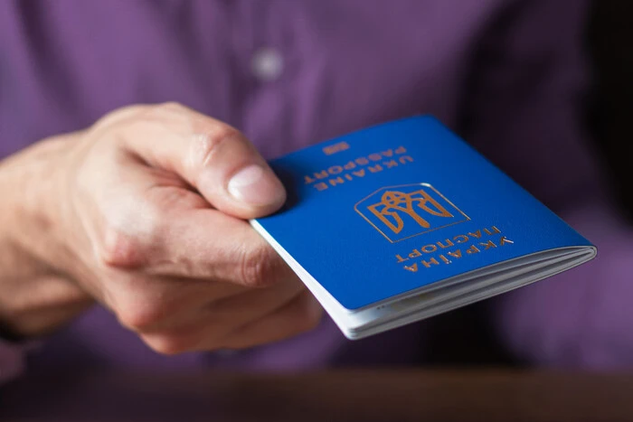 The situation with issuing passports to Ukrainian men of conscription age