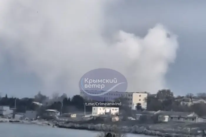 Explosions in occupied Crimea