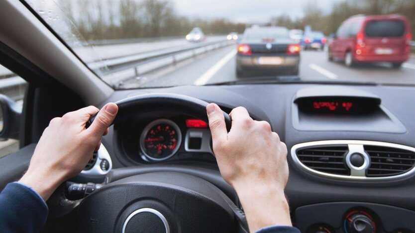 Einigen Fahrern wurde das Fahren verboten: Ab welchem Alter darf man nicht mehr hinter das Steuer?