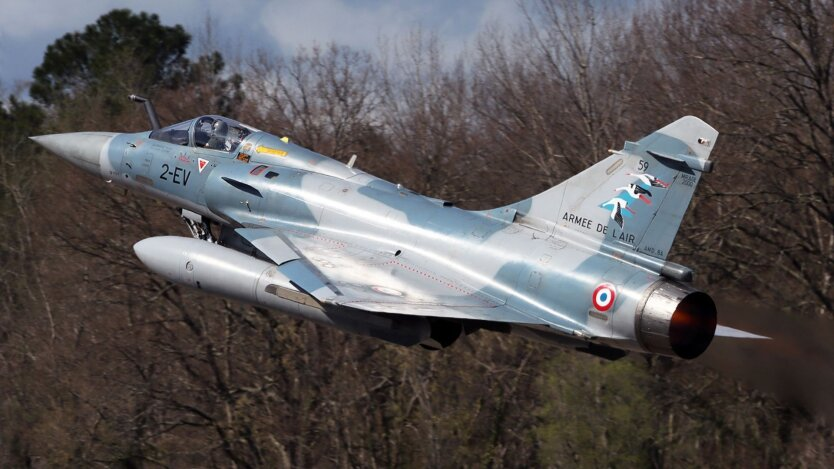 Ukraina otrzymała pierwsze myśliwce Mirage 2000