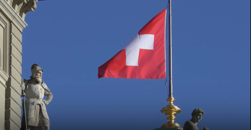 Swiss plane with humanitarian aid