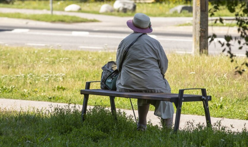 Lonely pensioner receives financial assistance