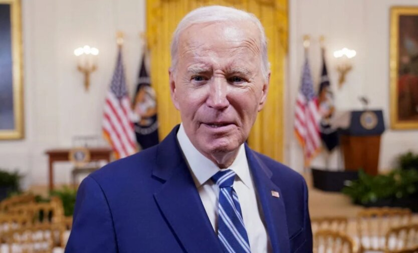 Biden Hesitates on Pardoning Trump